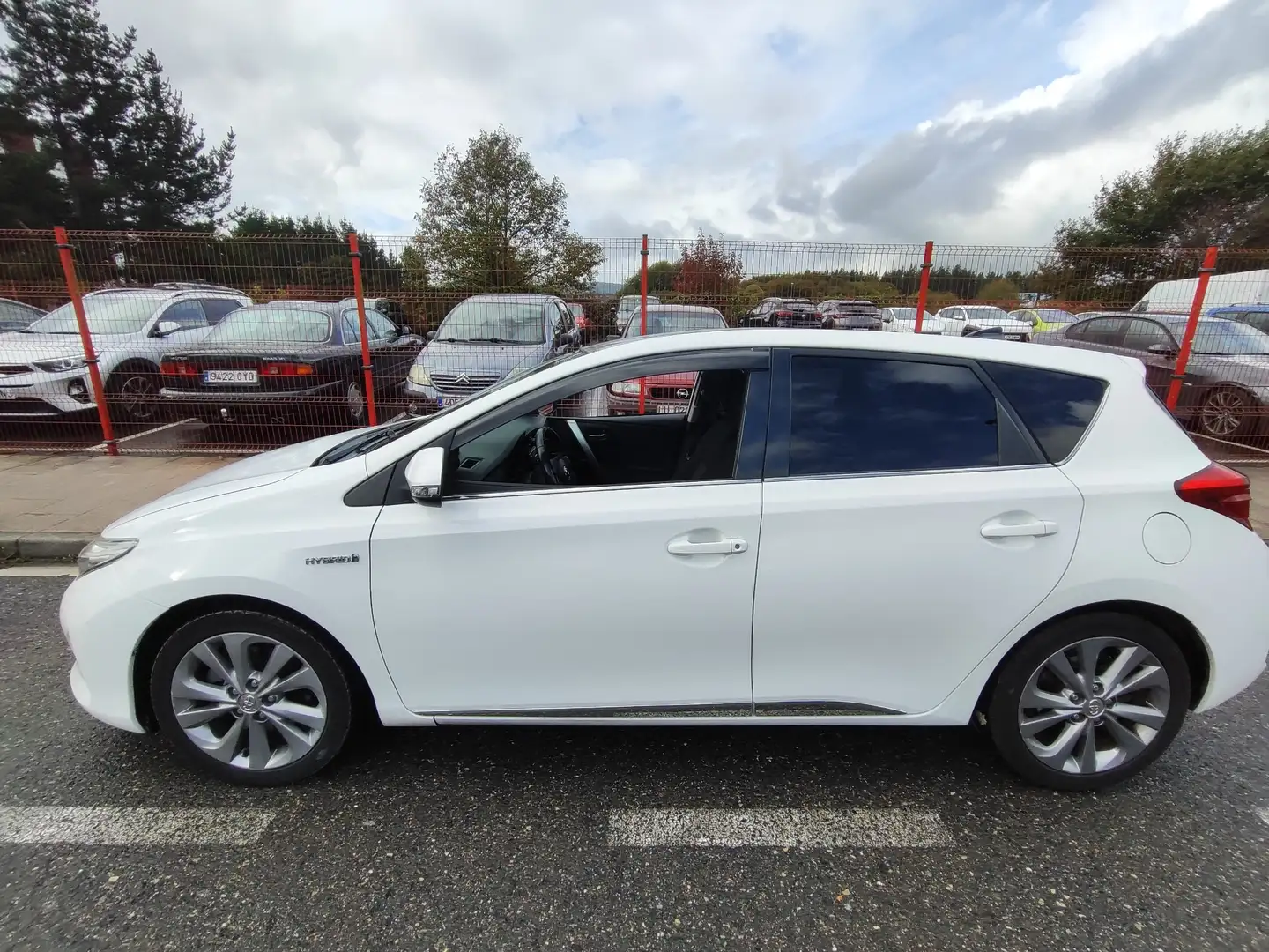 Toyota Auris Touring Sports hybrid Active - 2