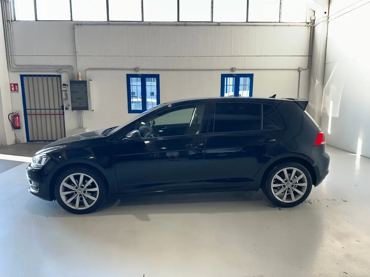 Volkswagen Golf Golf VII 2013 5p 1.6 tdi Trendline 90cv - OK NEOPA Nero - 2