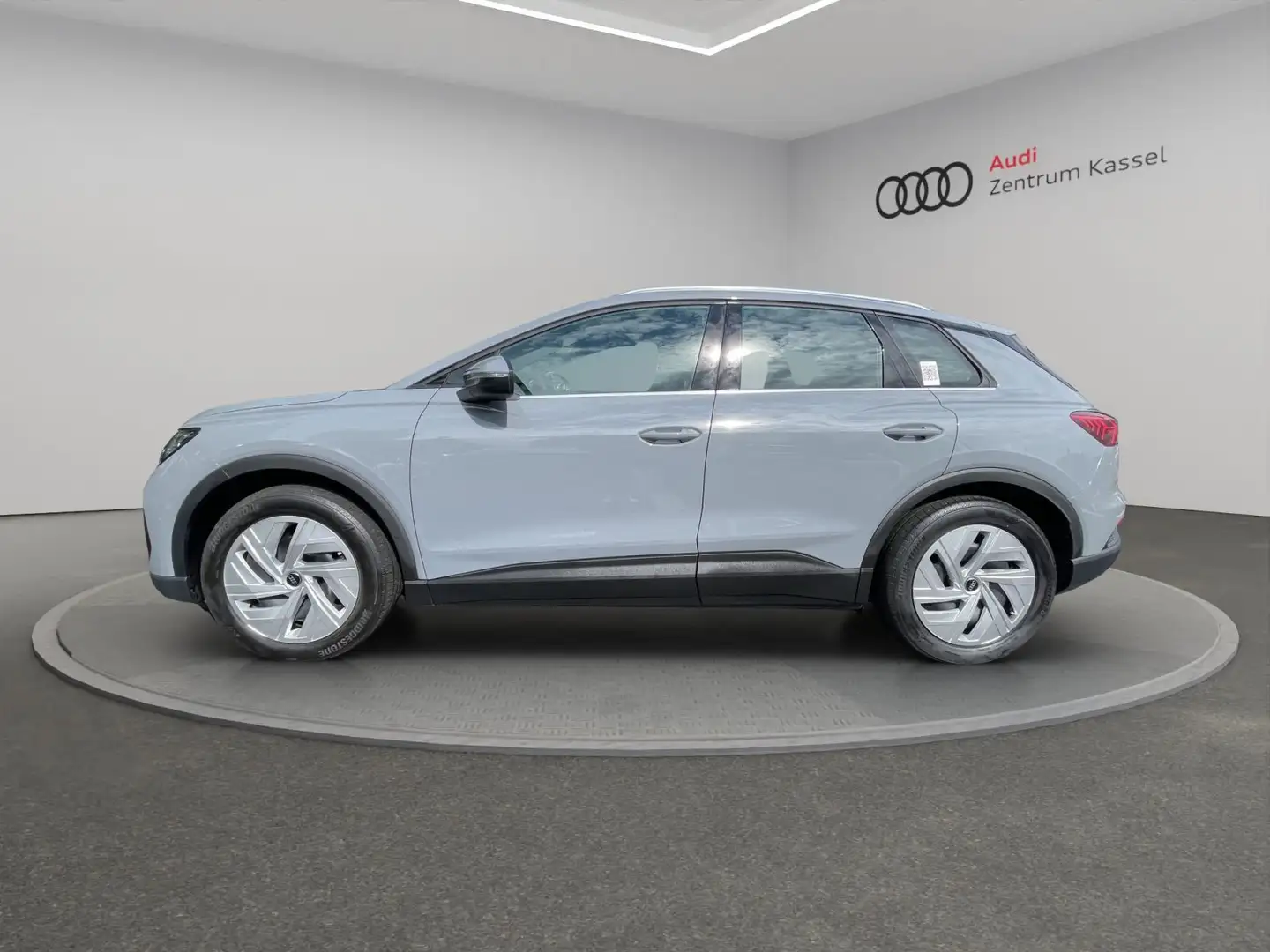 Audi 40 e-tron LED PDC Stand Klima Gris - 2