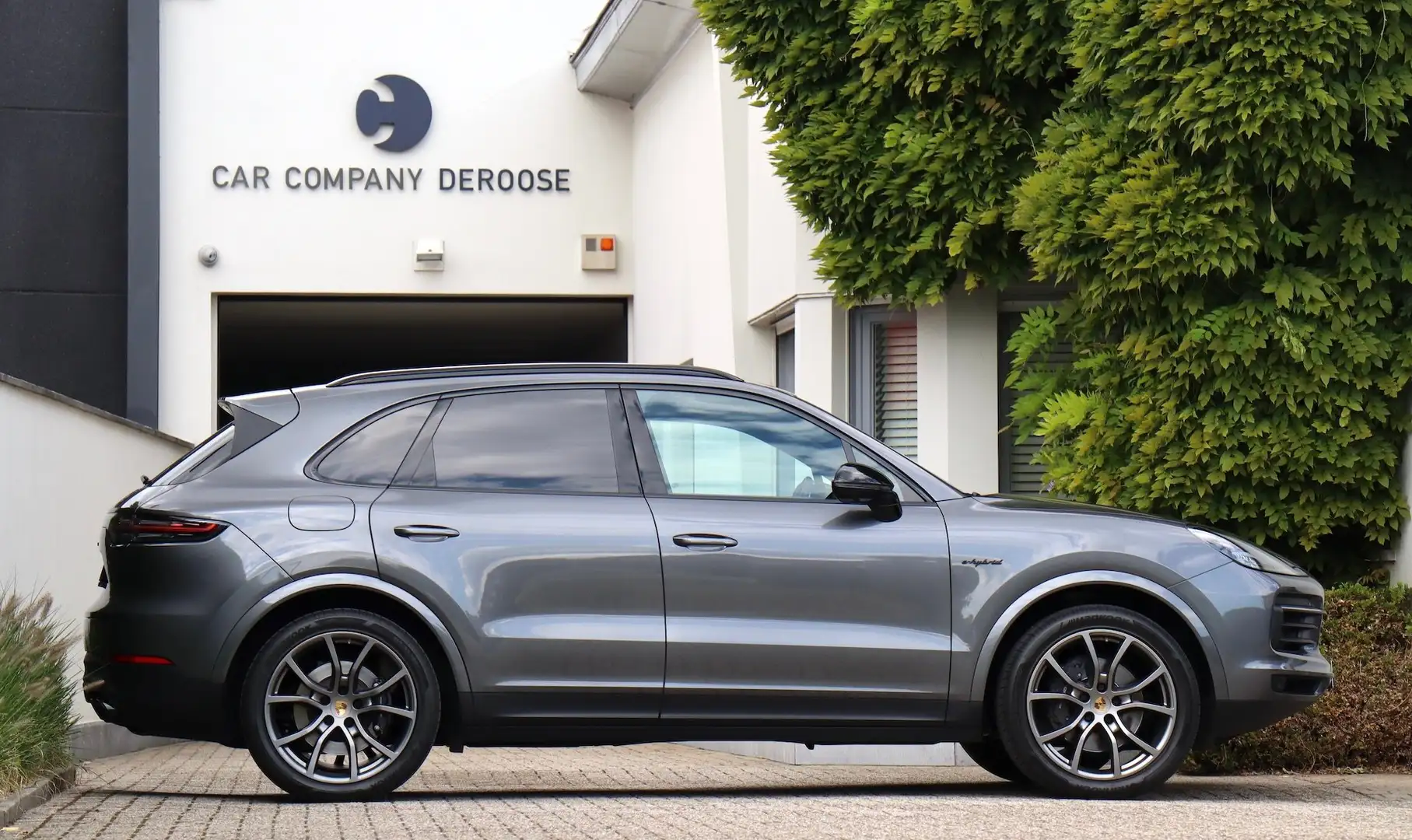 Porsche Cayenne E-Hybrid - NP: € 147.835 !! BURMESTER / PDCC !! Grau - 2