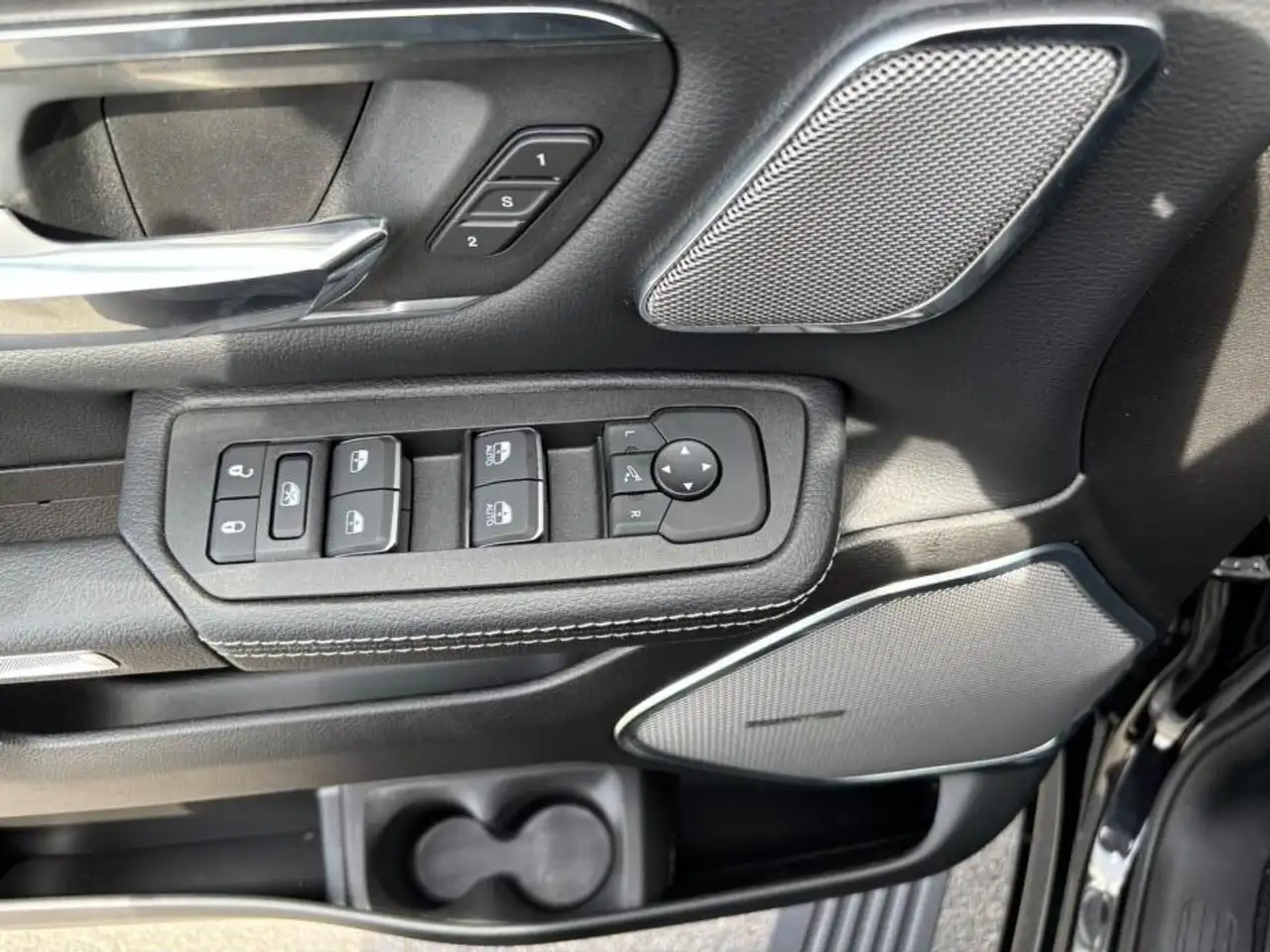 Dodge RAM 2026 — фото 14