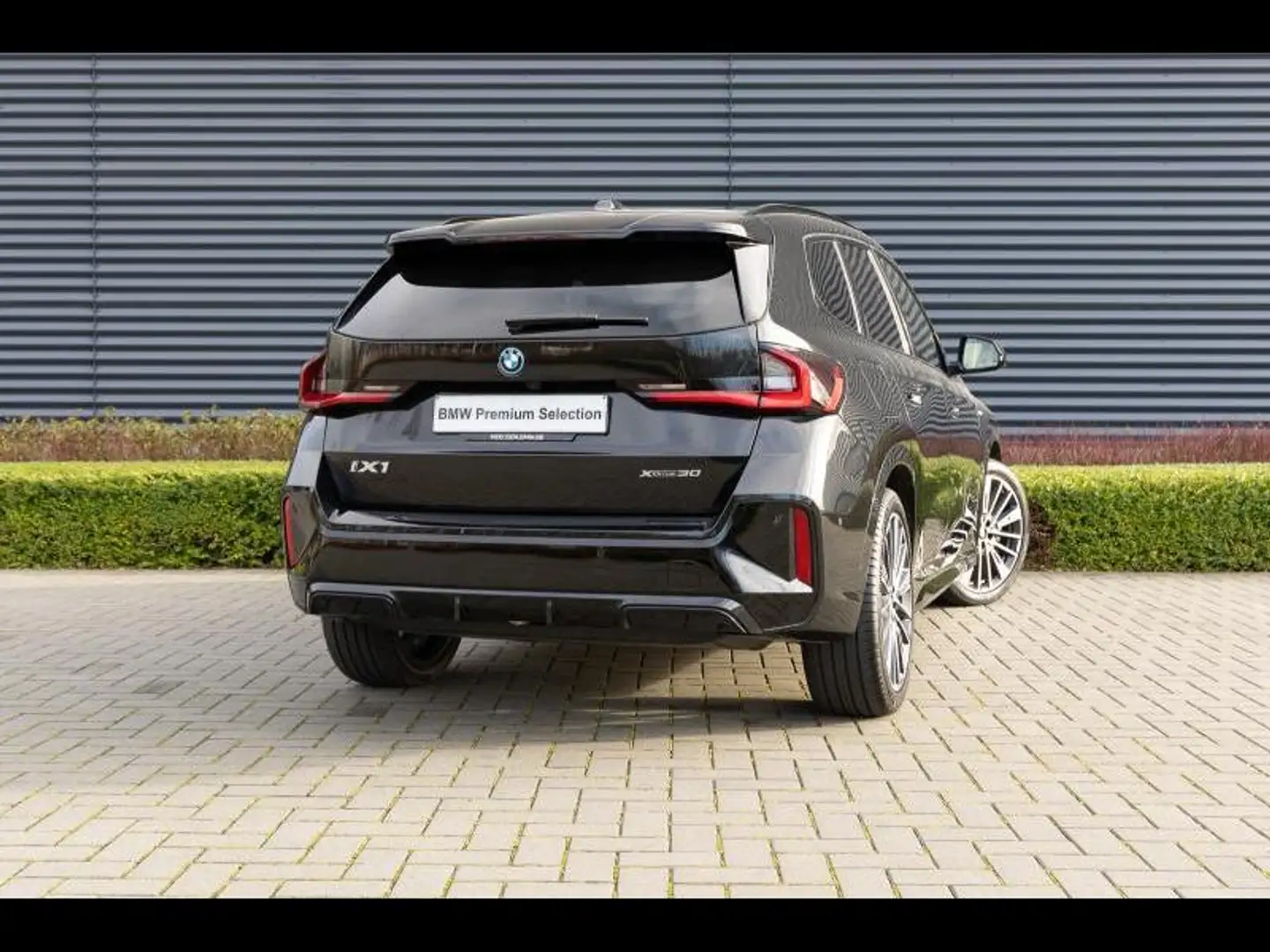BMW iX1 xDrive30 Noir - 2