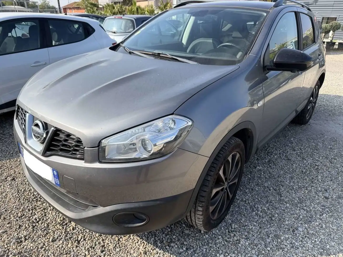 Nissan Qashqai 1.6 dCi 130 FAP Connect Edition Gris - 1