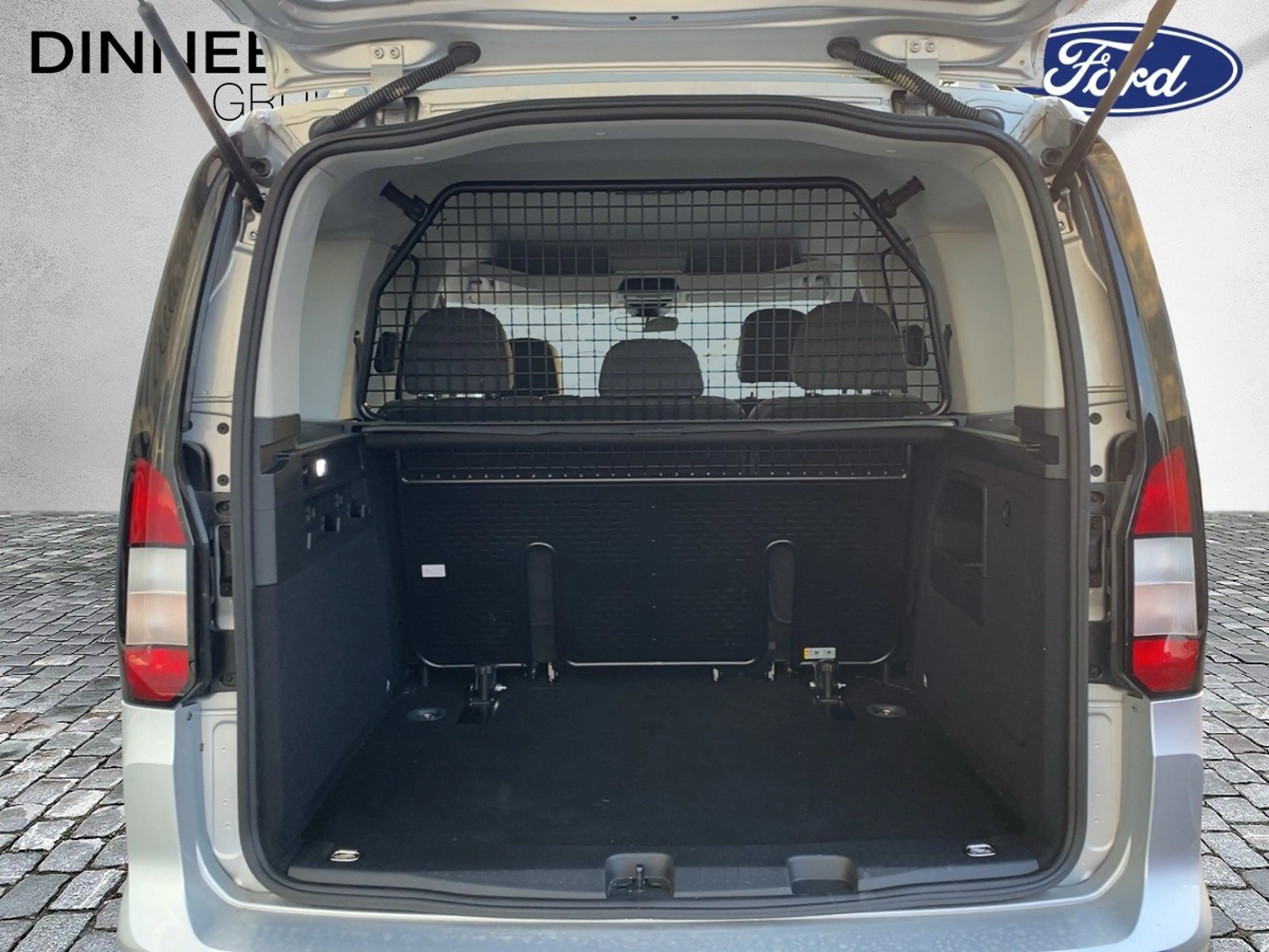 Ford Tourneo Connect (L1) Titanium 90 kW — photo 8