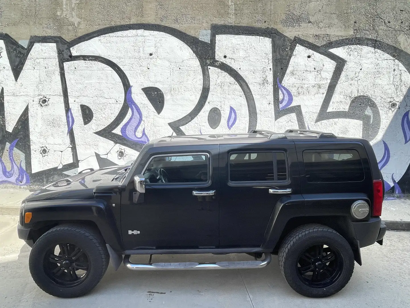 HUMMER H3 Schwarz - 1