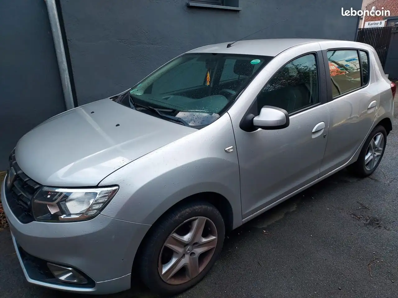 Dacia Sandero 1.2 16V 75 E6 LaurÃ©ate