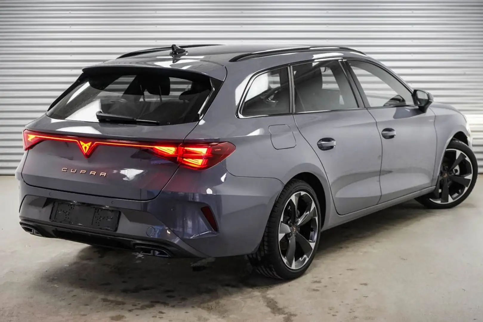 CUPRA Leon ST 1,5 eTSI DSG Kombi - LAGER Grau - 2