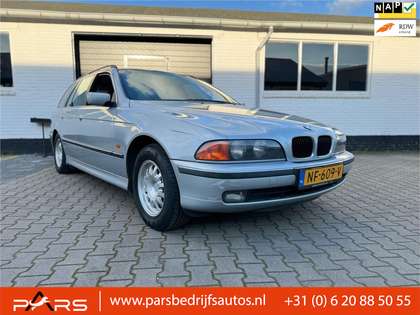 BMW 523 5-serie Touring 523i 170PK Youngtimer 7 persoons A