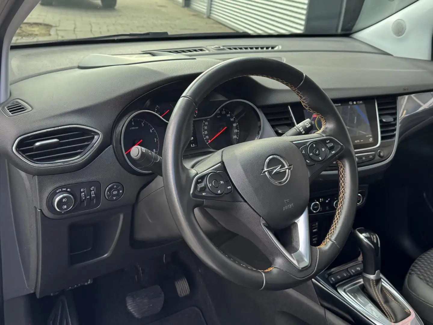 Opel Crossland X 1.2 Turbo - Automaat I Panorama dak I 1/2 Leer I N Wit - 2