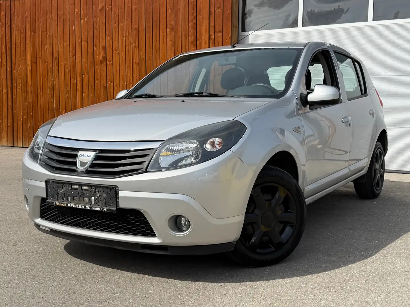 Dacia Sandero Basis Pickerl Neu 05/2027 Grau - 1
