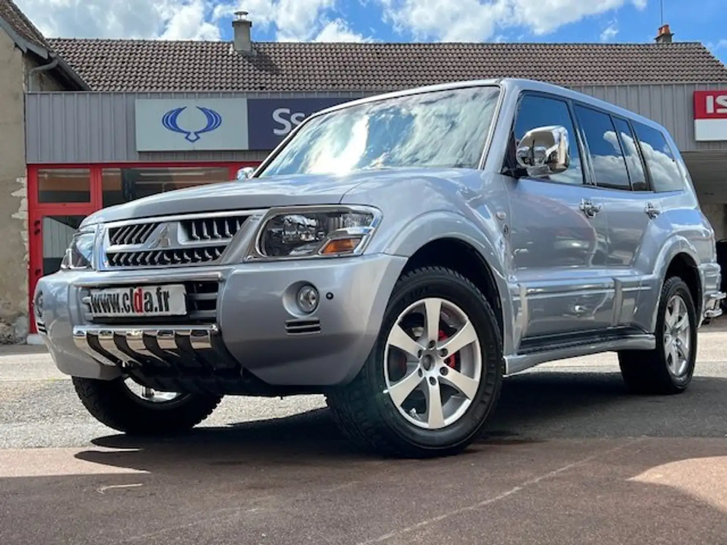 Mitsubishi Pajero Pajero 3.2 DI-D Dakar A Stříbrná - 1