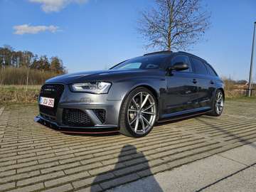 RS4 4.2 V8 FSI Quattro S tronic