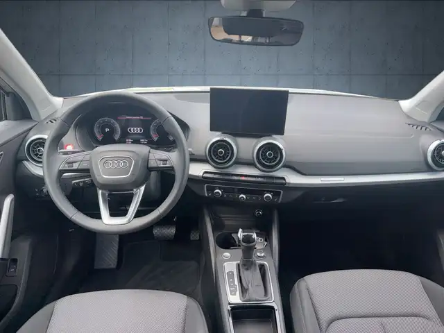 Audi Q2 view 11