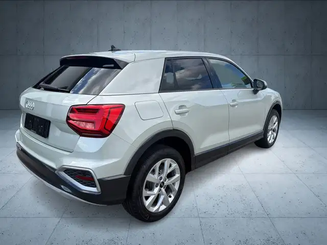 Audi Q2 view 15