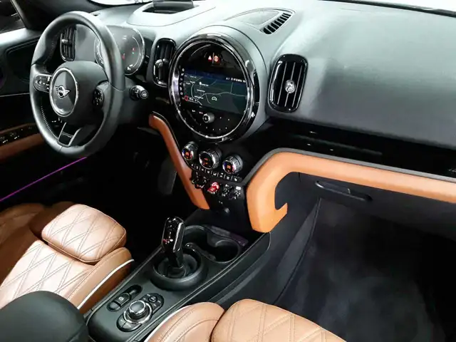 MINI Countryman view 9