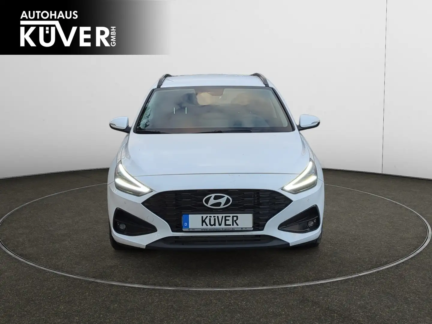 Hyundai i30 Family Kombi 1.5 T-GDi DCT Navi+ACC+Shzg+PDC Blanc - 2