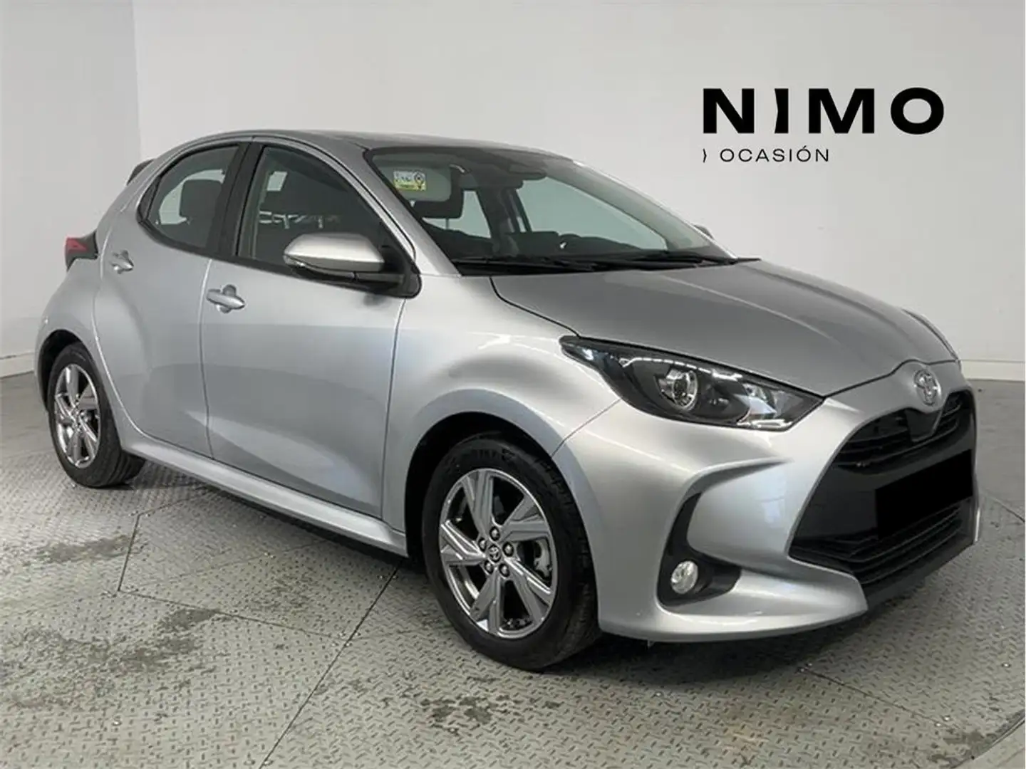 Toyota Yaris 120H 1.5 Active Plus - 1