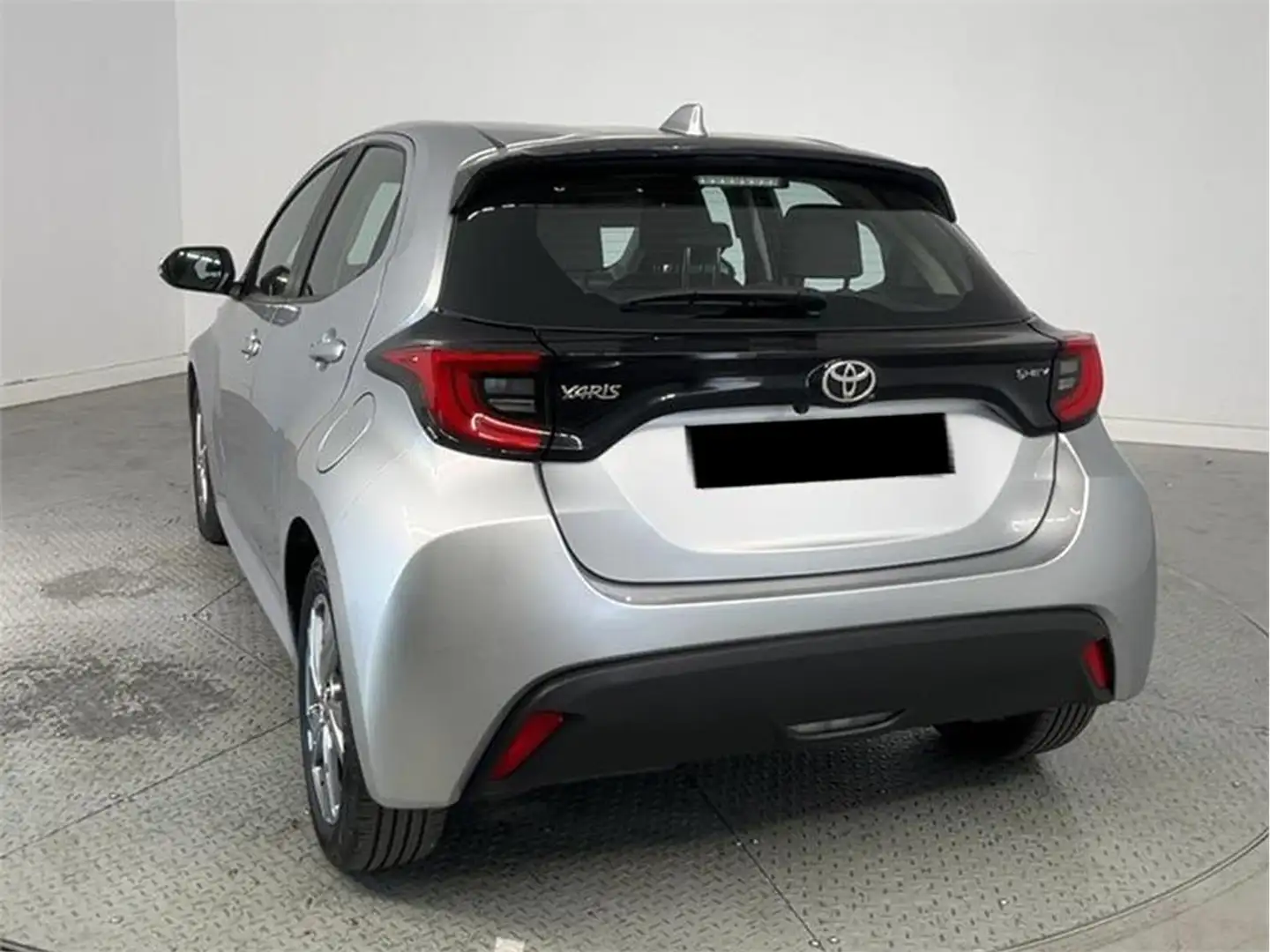 Toyota Yaris 120H 1.5 Active Plus - 2