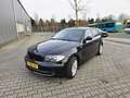 BMW 118 118i Zwart - thumbnail 1