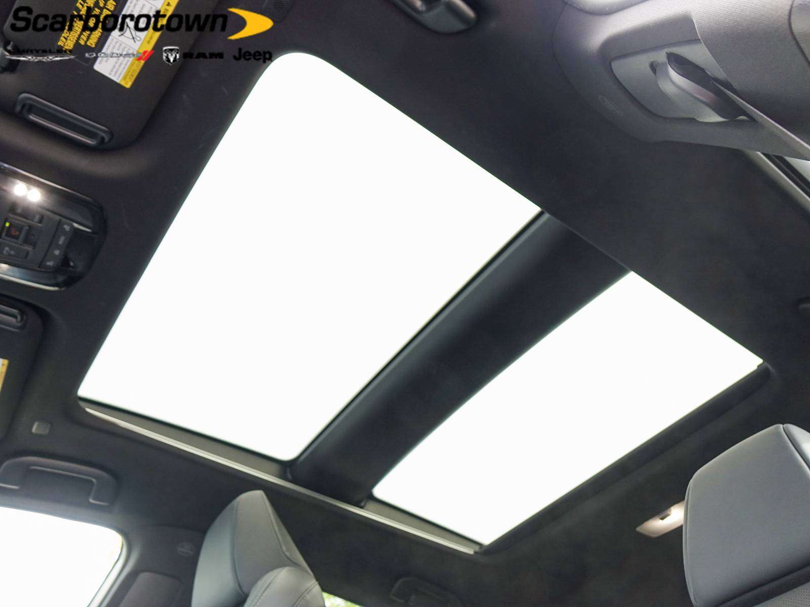 2024 Toyota Venza Limited | CarPlay | Sunroof | JBL | Safety | Blue — снимка 2