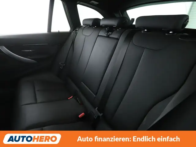 BMW 3 Series view 14