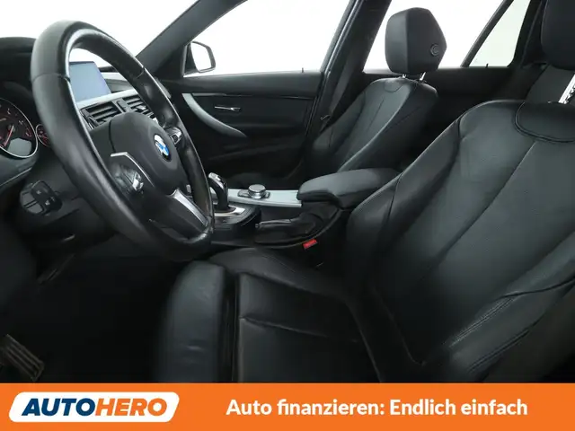 BMW 3 Series view 10