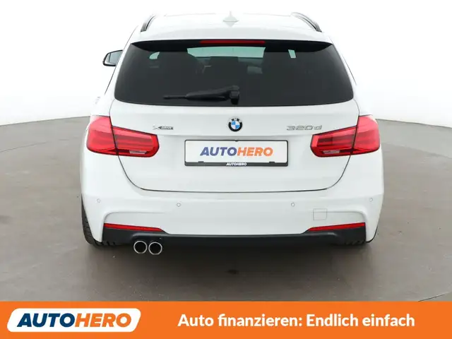 BMW 3 Series view 5