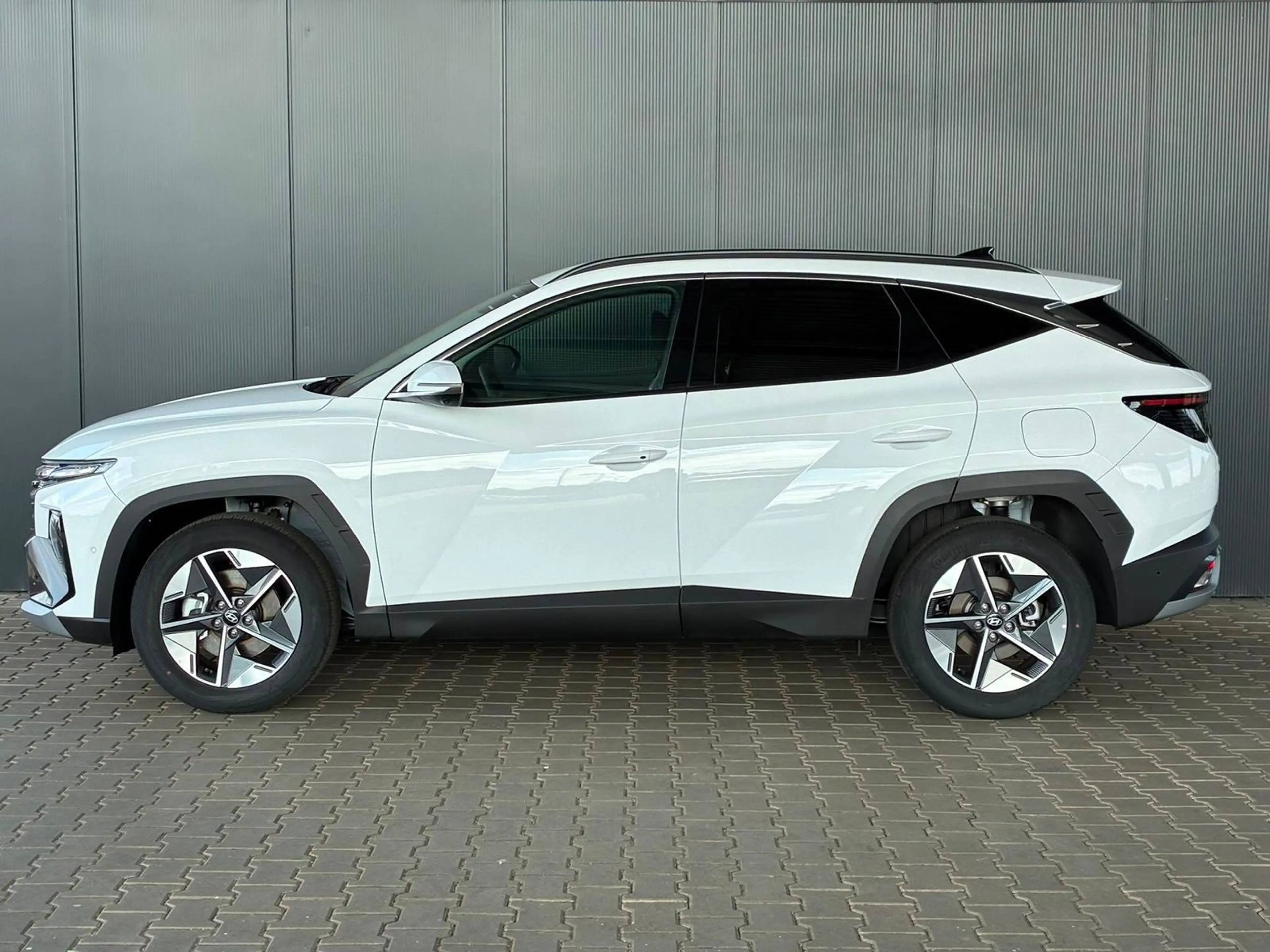 Hyundai TUCSON Comfort Plus 1.6 T-GDI 2WD 48V DCT / Matrix-LED... — photo 2