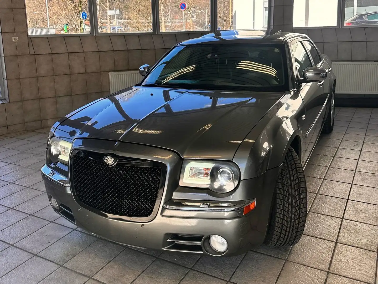 Chrysler 300C 3.0 CRD Gris - 2