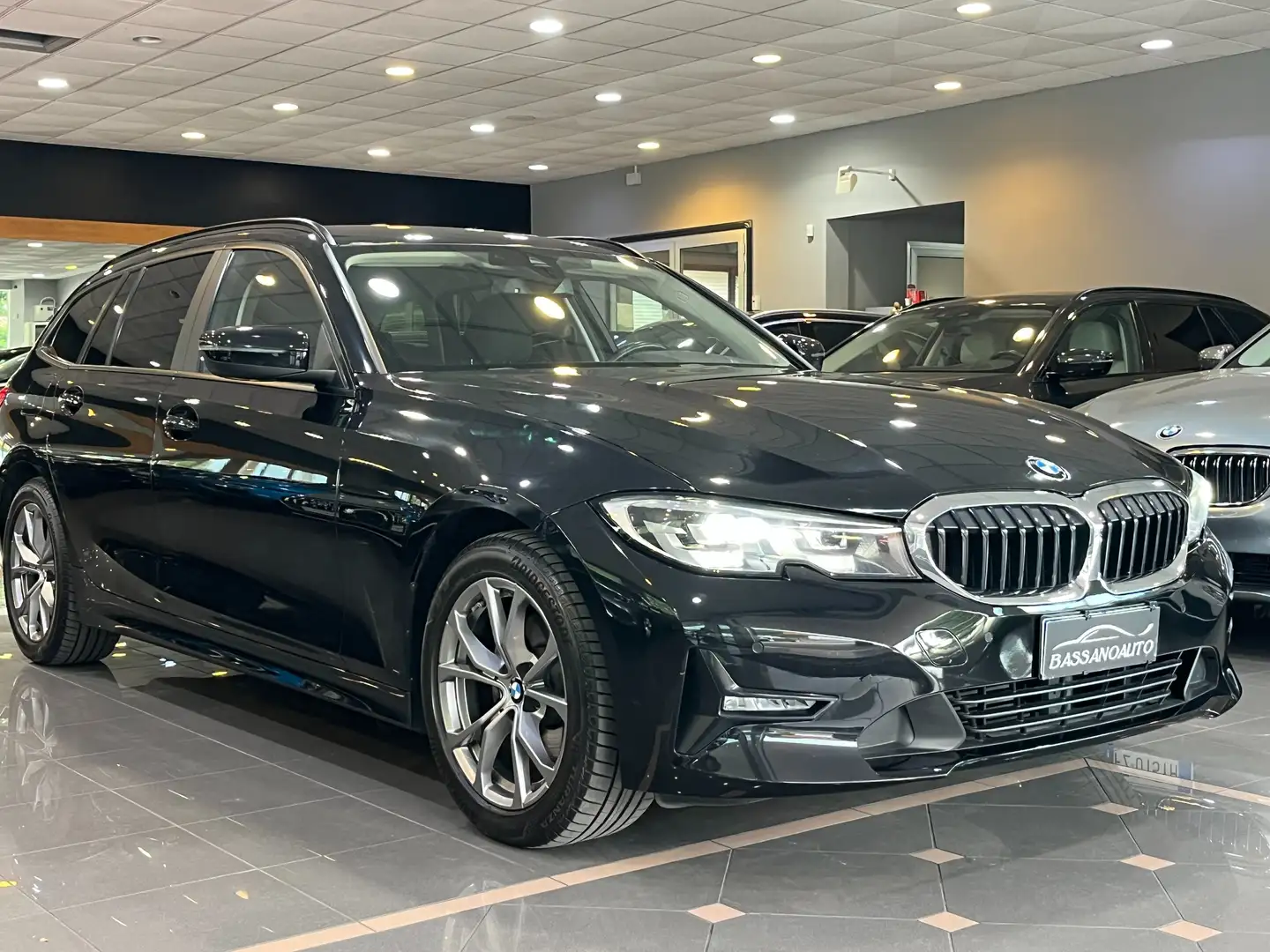 BMW 320 Touring 320d Touring 48V xdrive Business Nero - 2