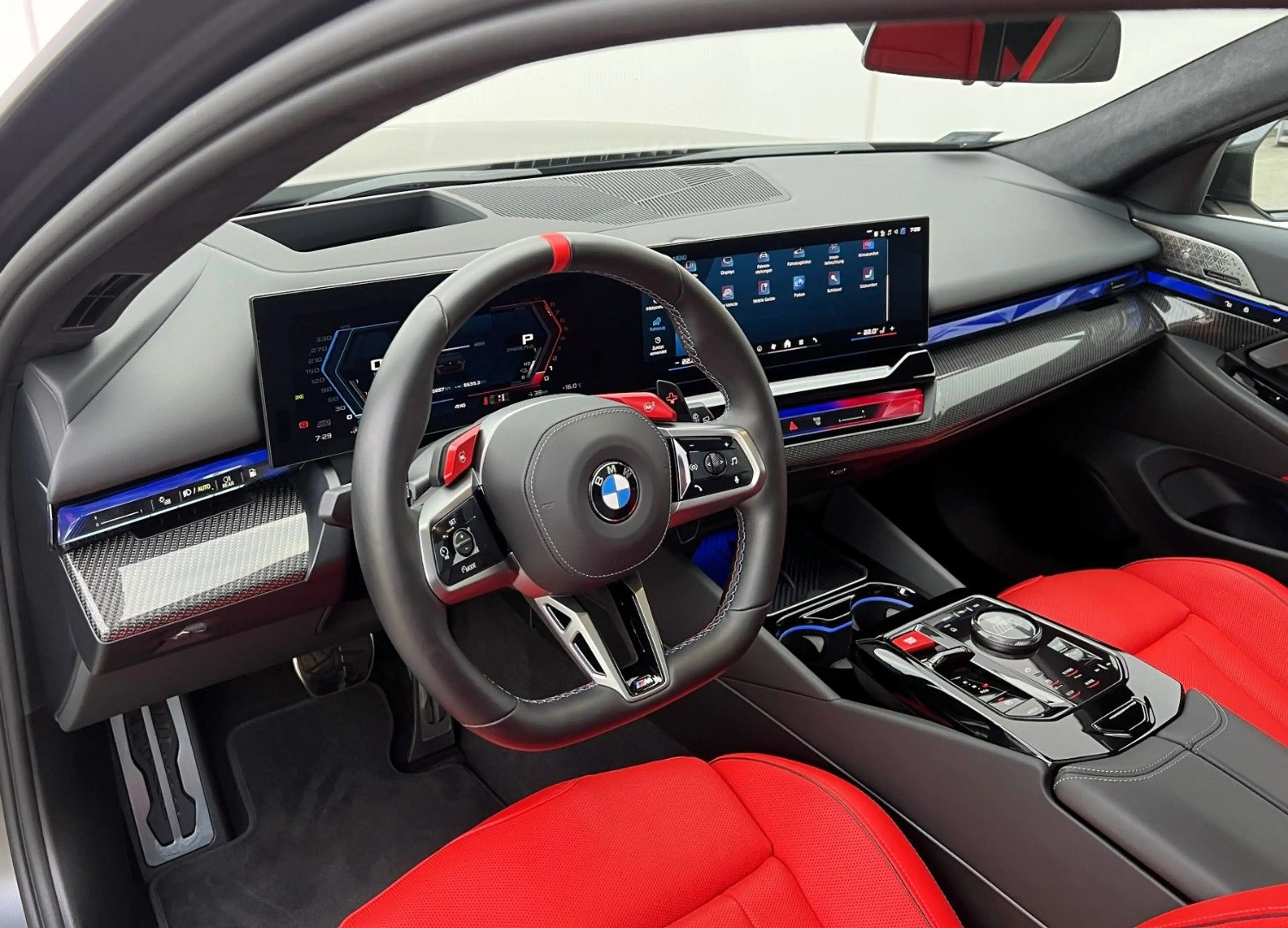 BMW M5 Touring °Frozen°Driving Prof.°Panorama° — photo 10