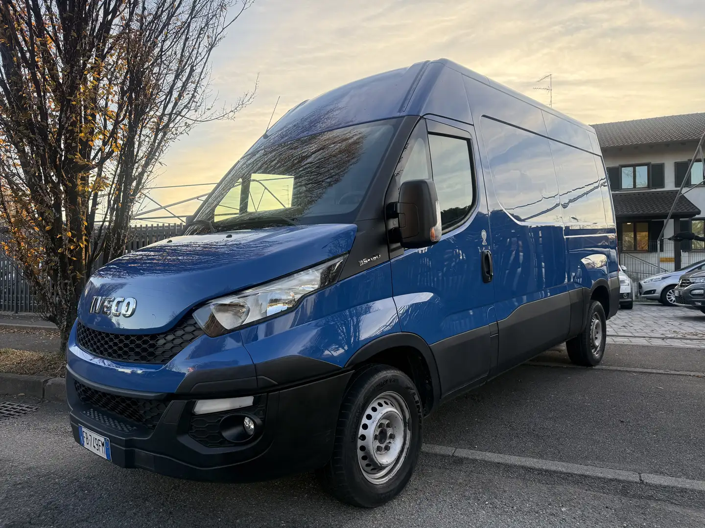 Iveco Daily 35s12 Blu/Azzurro - 2