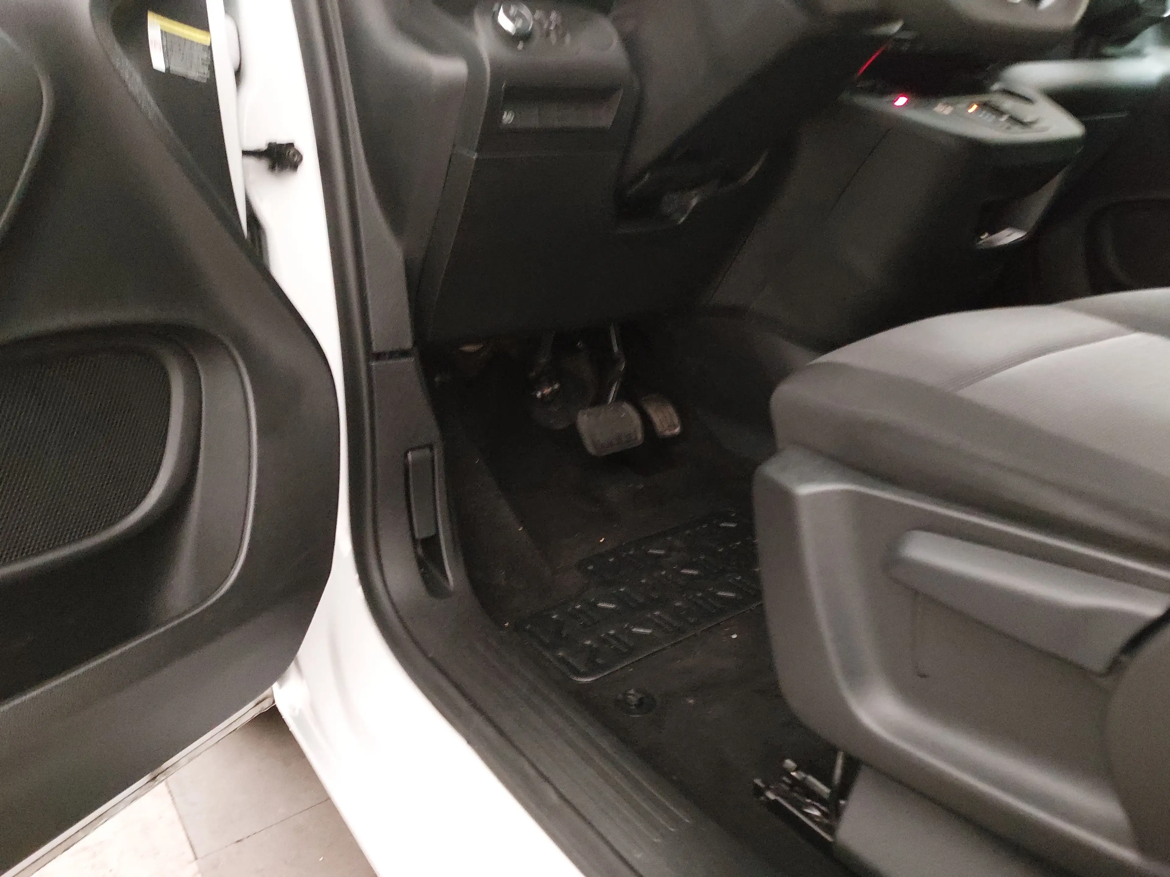 Opel Combo-e Cargo Carplay PDC BT — photo 7