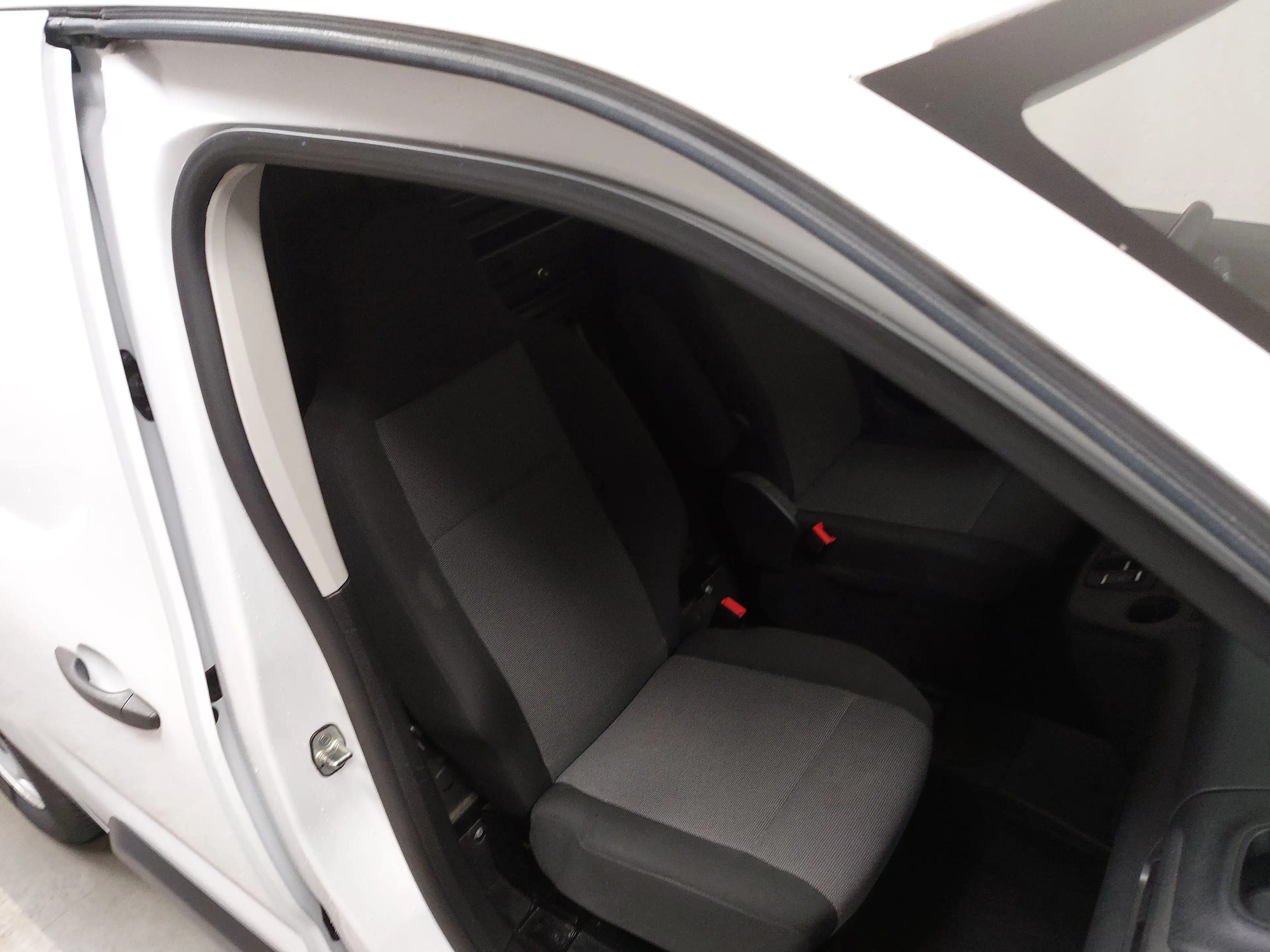 Opel Combo-e Cargo Carplay PDC BT — photo 10