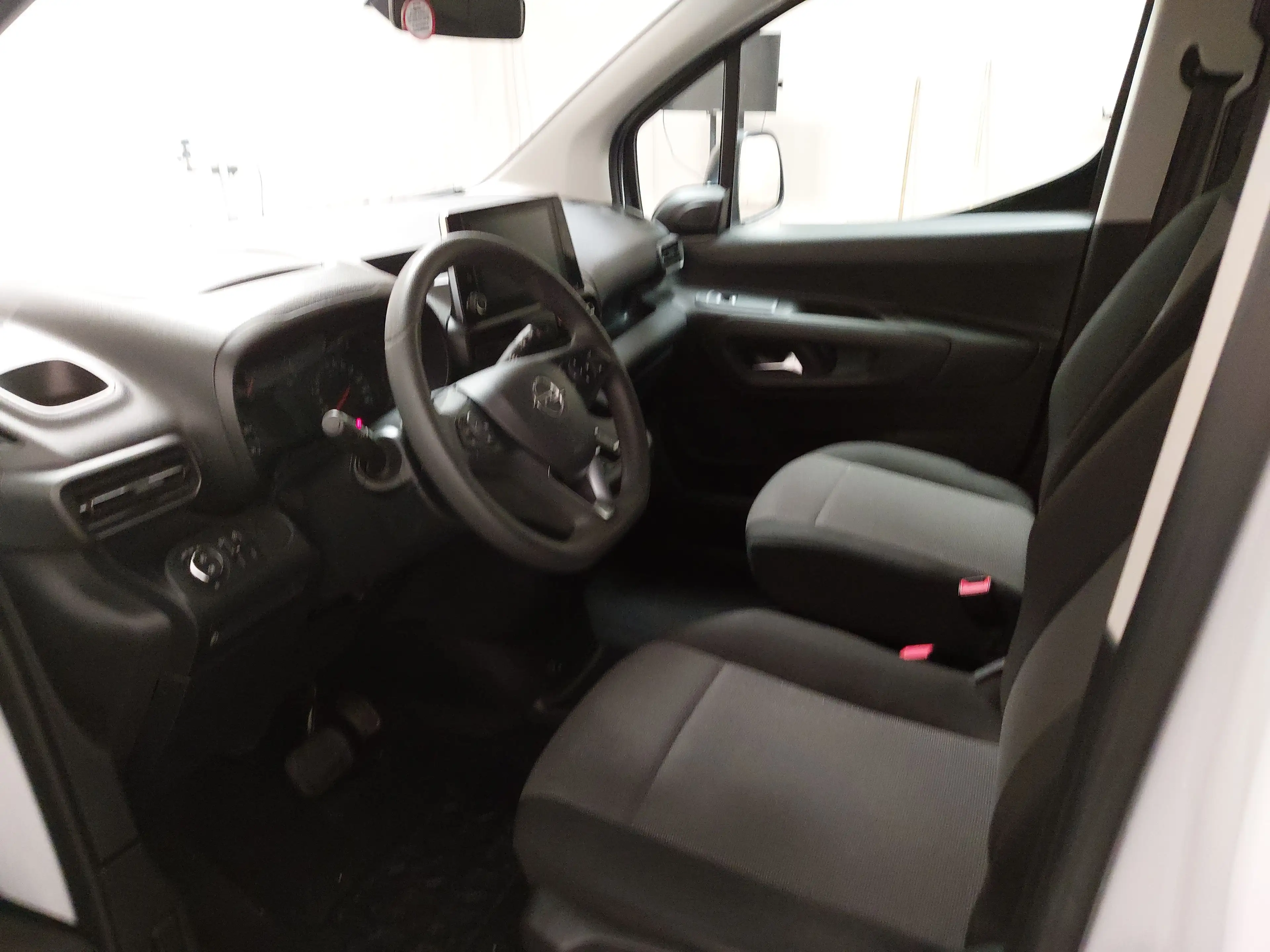Opel Combo-e Cargo Carplay PDC BT — photo 6