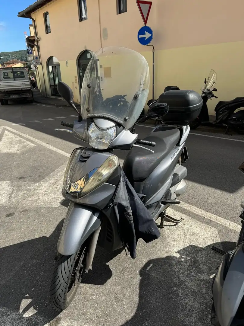 Honda SH 300 - 1