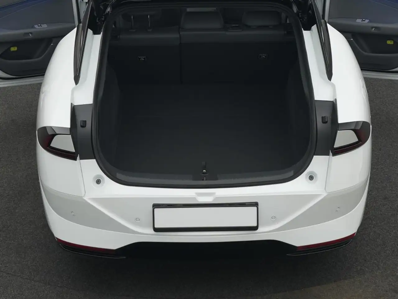 XPENG P7