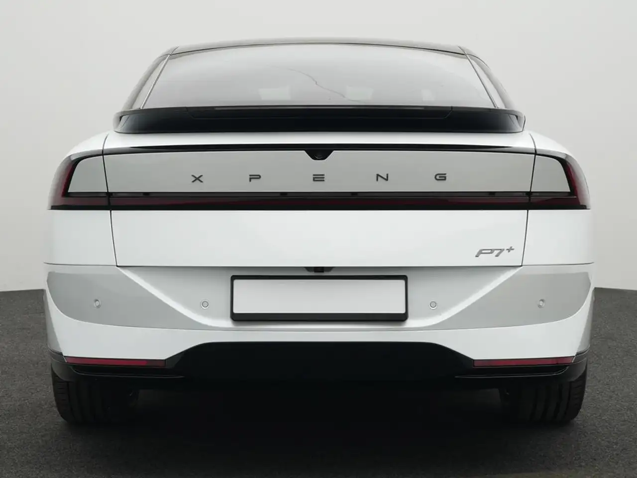 XPENG P7