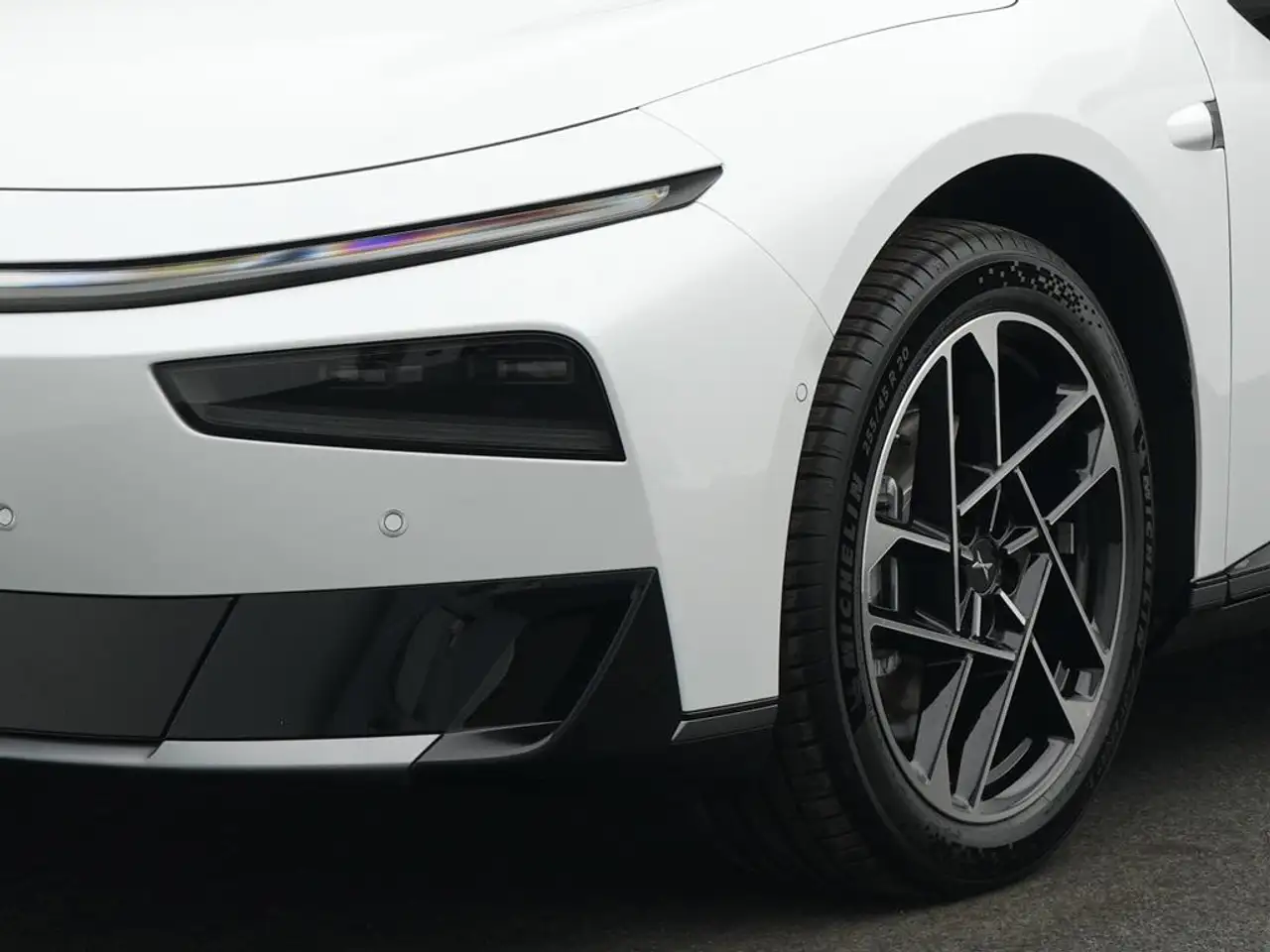 XPENG P7