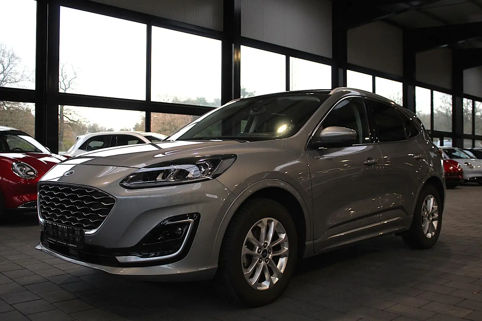 Ford Kuga Vignale / Allrad / Pano/ AHK-schwenkbar Argent - 2