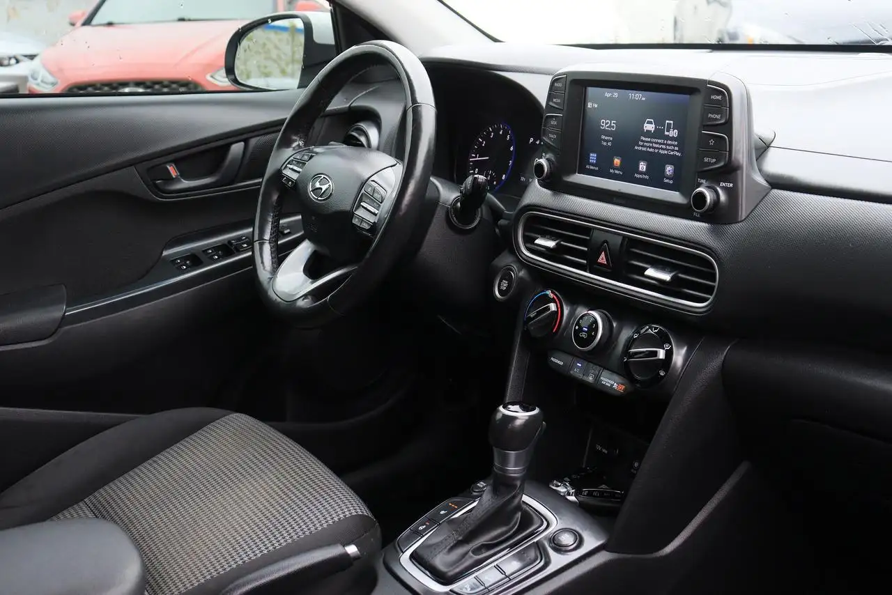 Hyundai KONA снимка Hyundai KONA
