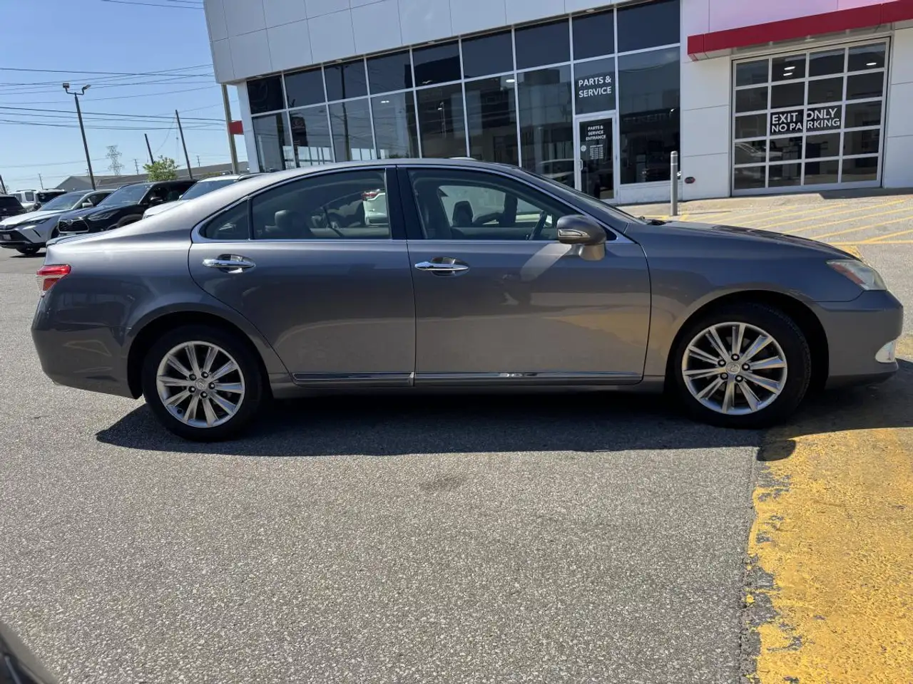 Lexus ES снимка Lexus ES