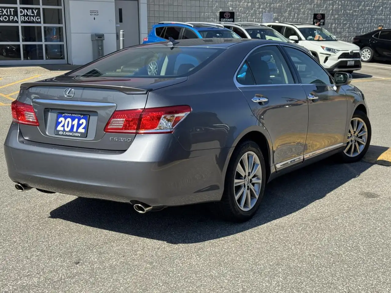 Lexus ES снимка Lexus ES