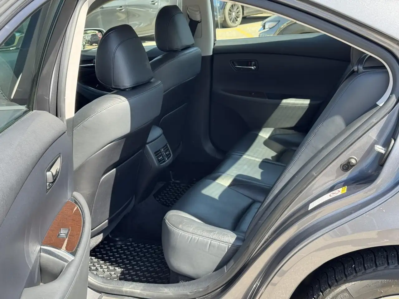 Lexus ES снимка Lexus ES