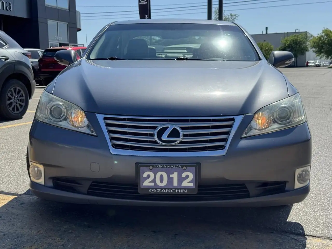 Lexus ES снимка Lexus ES