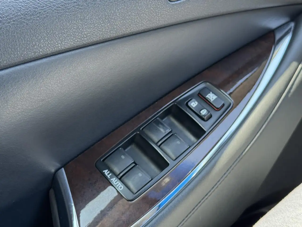 Lexus ES снимка Lexus ES