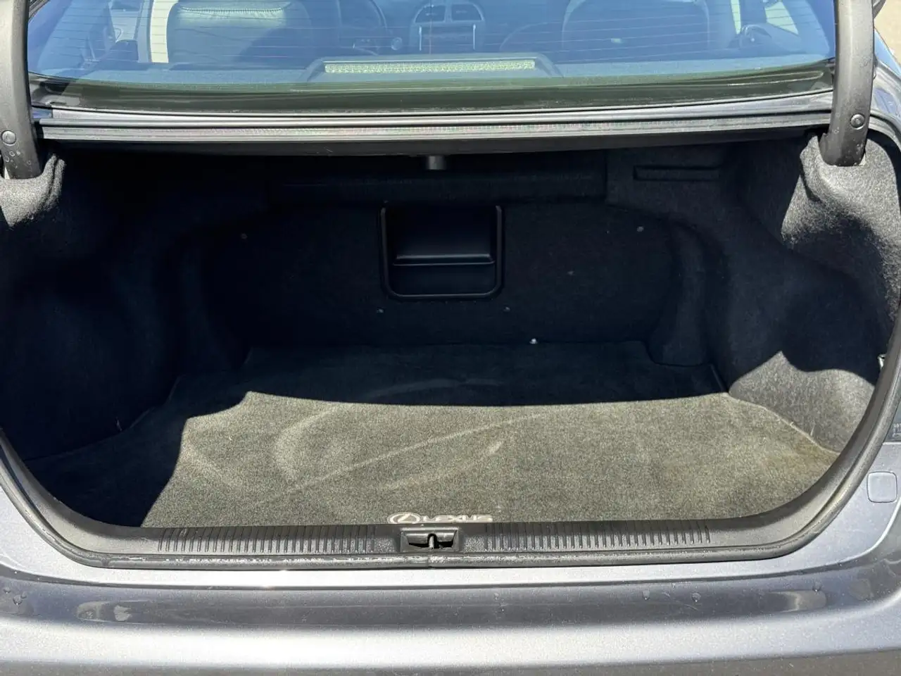 Lexus ES снимка Lexus ES