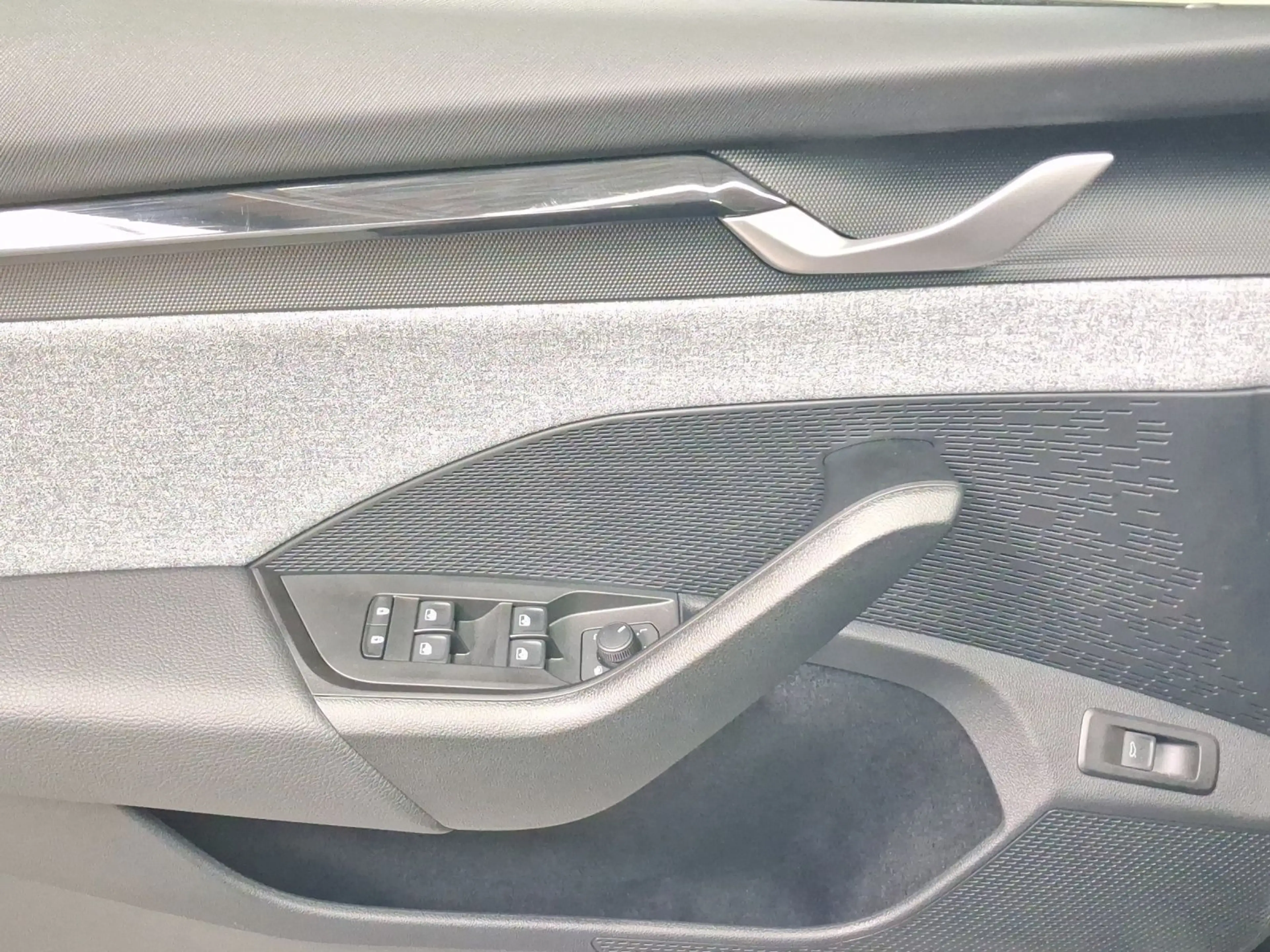 Skoda Octavia Combi 2.0 TDI DSG TOUR NAVI AREA-VIEW AC — photo 8