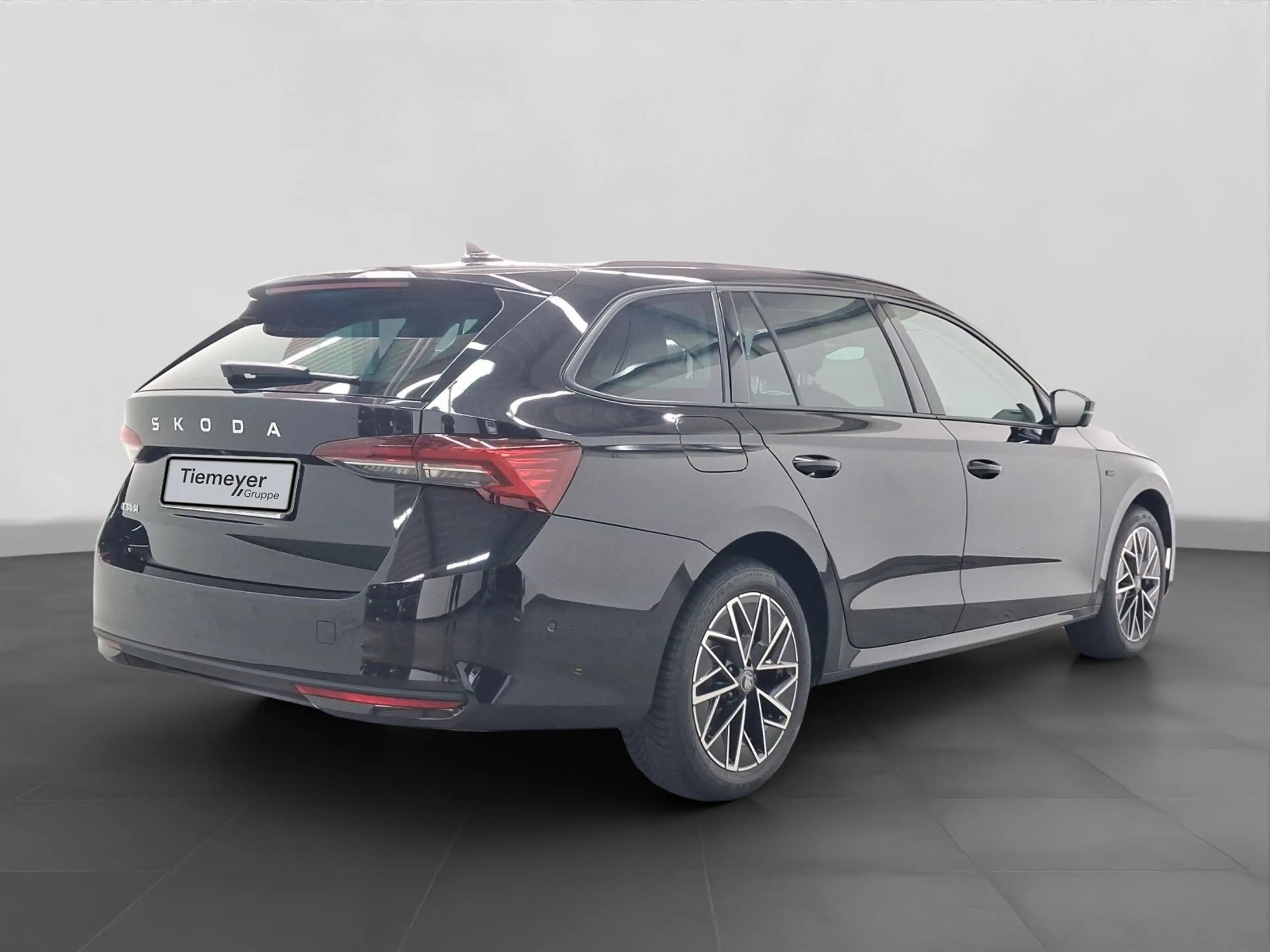 Skoda Octavia Combi 2.0 TDI DSG TOUR NAVI AREA-VIEW AC — photo 3