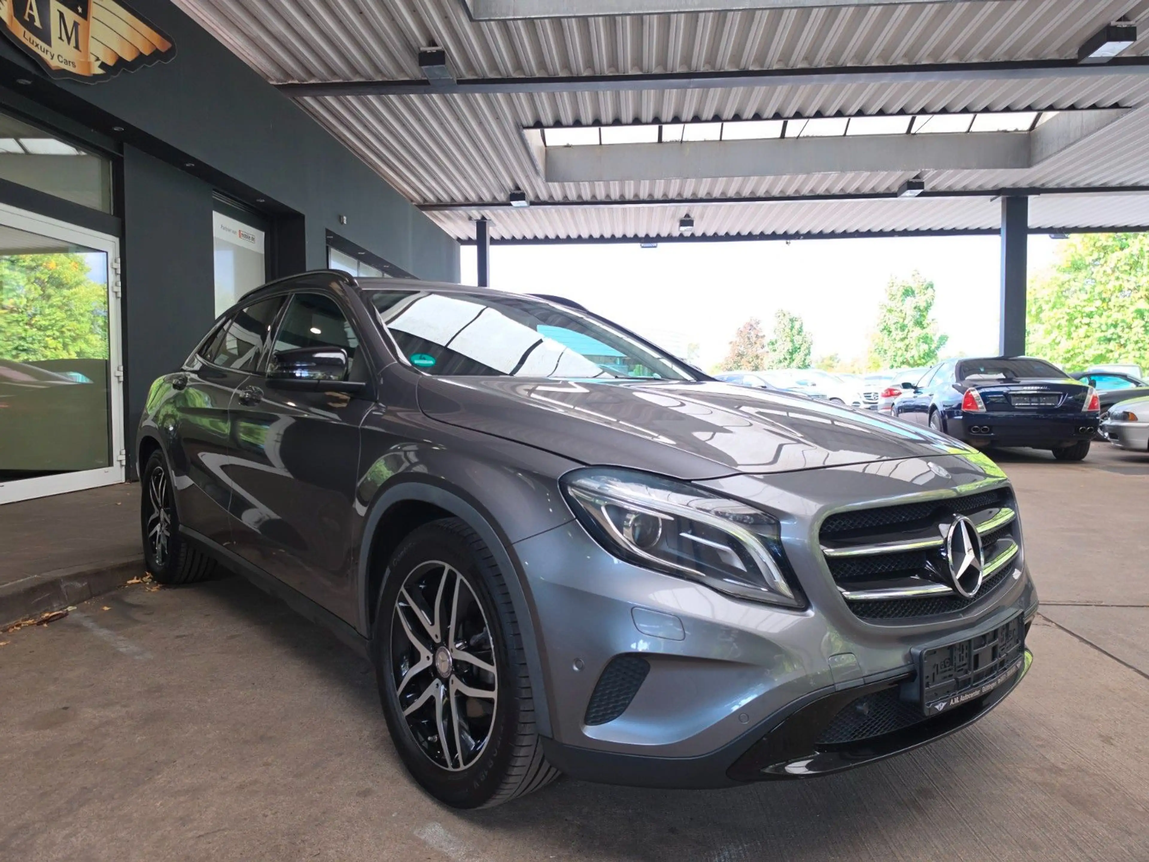 Mercedes-Benz GLA 180 Urban Night/Metallic/Navi/PARK/LM-18" — photo 7